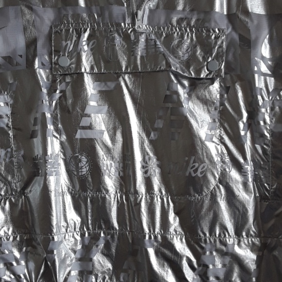 Sickest nike jacket known to mankind - Picture 3 of 3